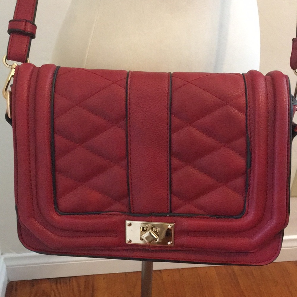 ⭐️LAST CALL- DONATING⭐️ Red Crossbody Purse